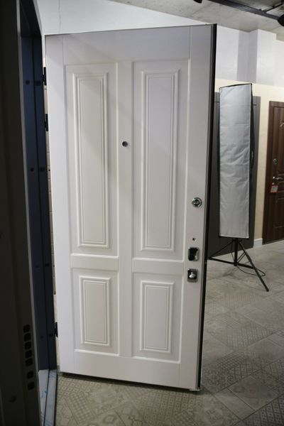 Вхідні двері в квартиру - Берислав - модель B 3.46 комплектація F4 0304241608 фото